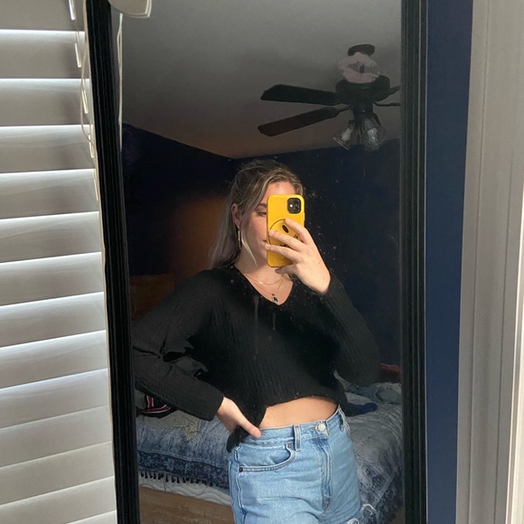 Black Chasmere Sweater - Picture 2 of 5